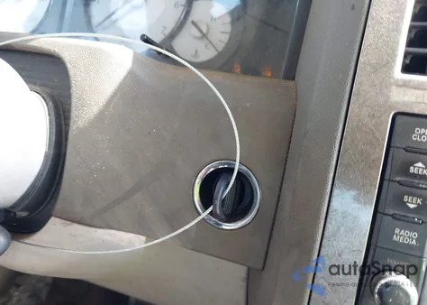 2008 Chrysler 300 Touring из США, поврежденный, VIN 2C3LA53G98H165993